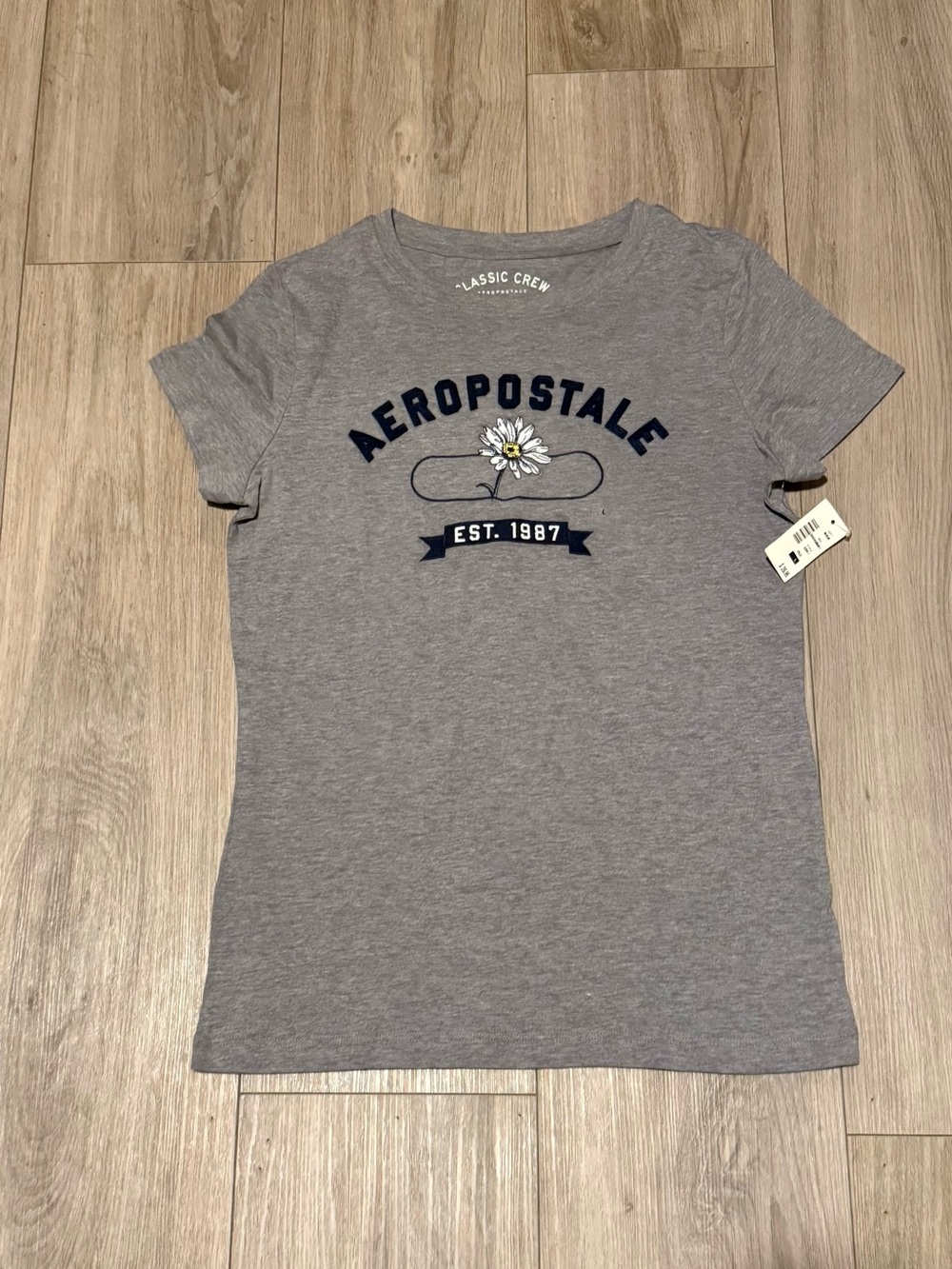 Aeropostale Gray Tee with Navy Logo and White Daisy